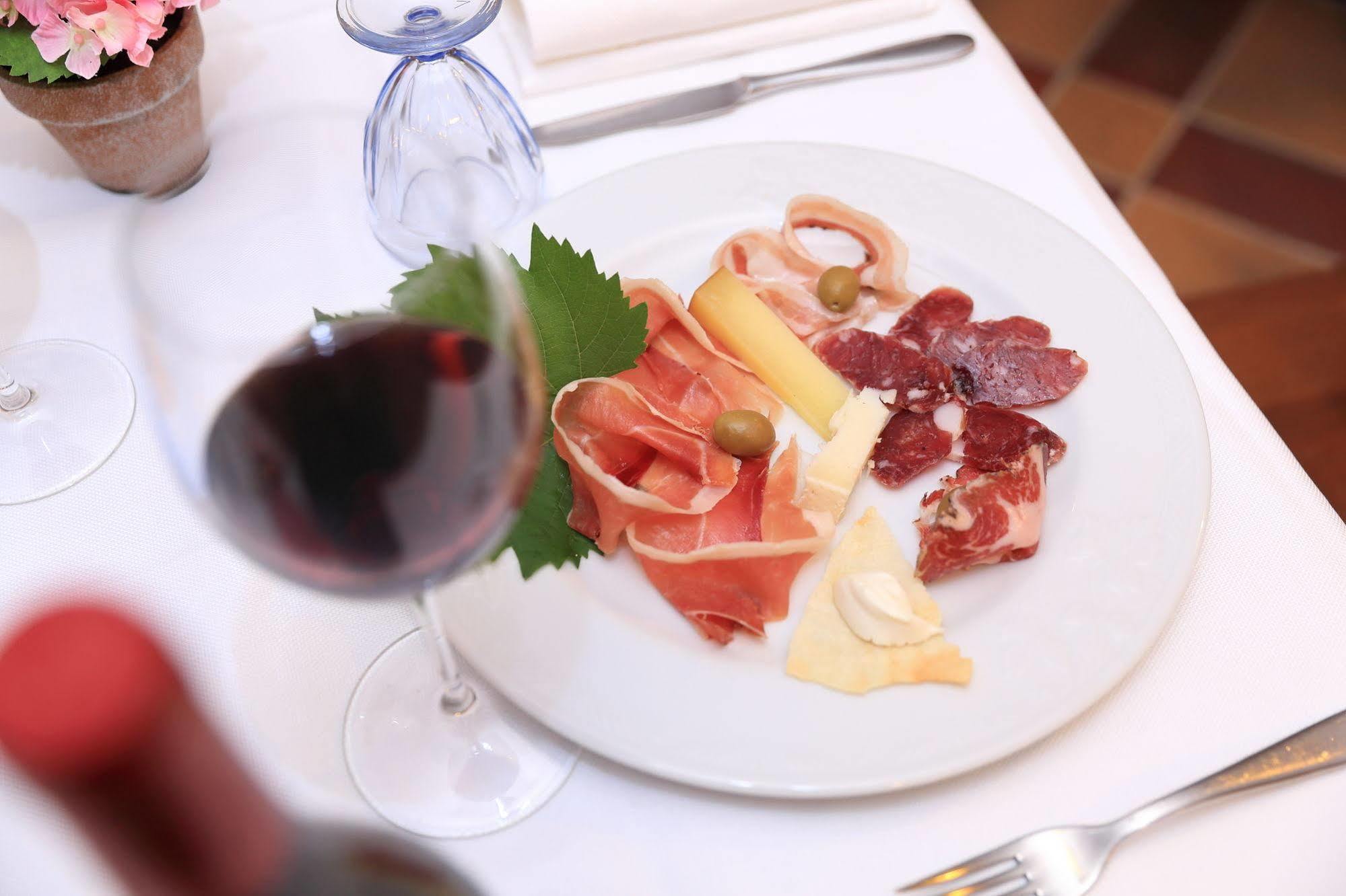 Hotel Ristorante S'Astore Benetutti ภายนอก รูปภาพ